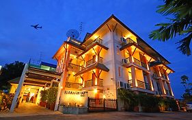 ฟลอรัลไชร์ รีสอร์ท (SHA Extra Plus)